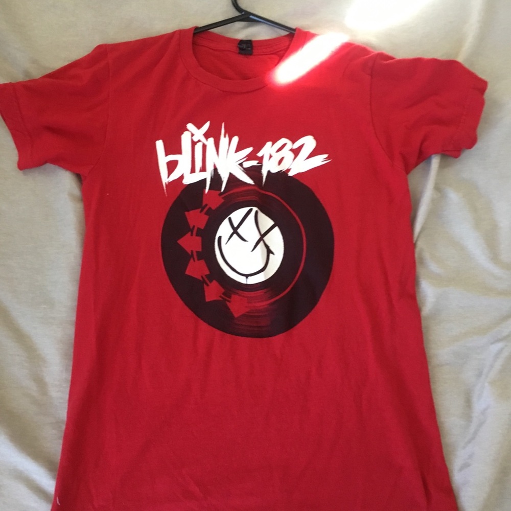 Blink 182 band tee